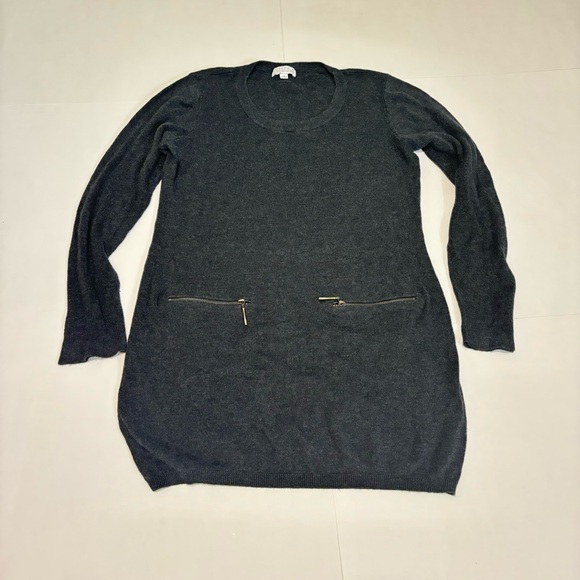 Joseph A Tops - 36. Joseph A gray top size medium